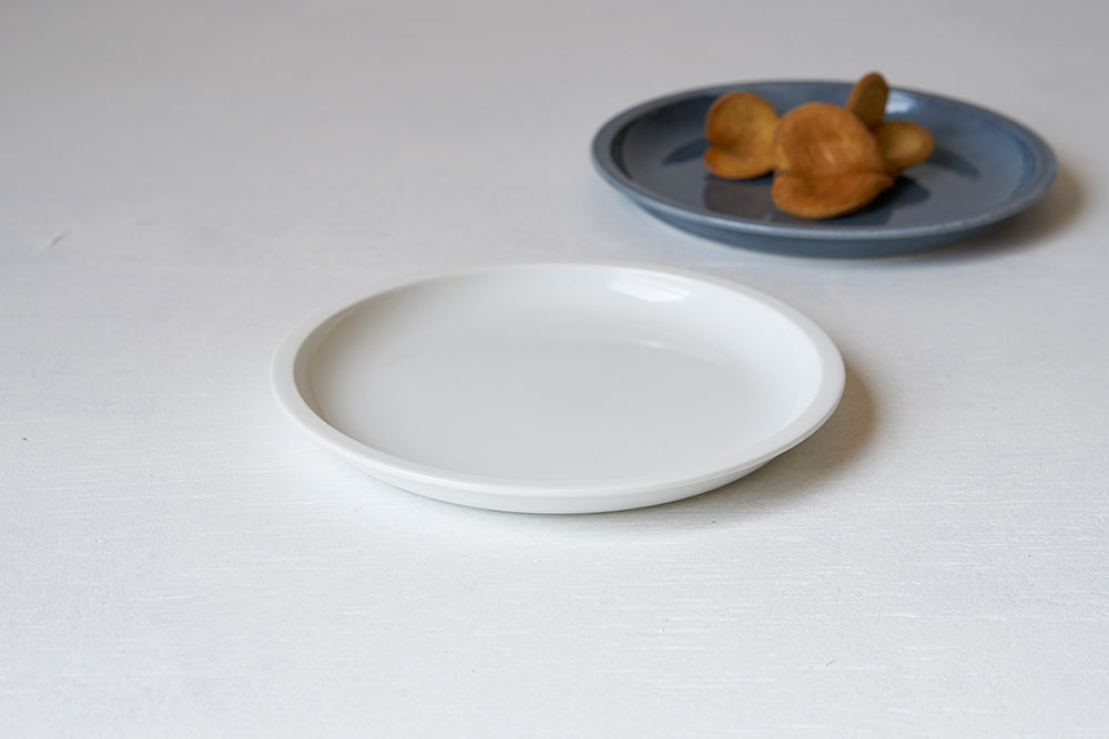2016/ Teruhiro Yanagihara Plate 200