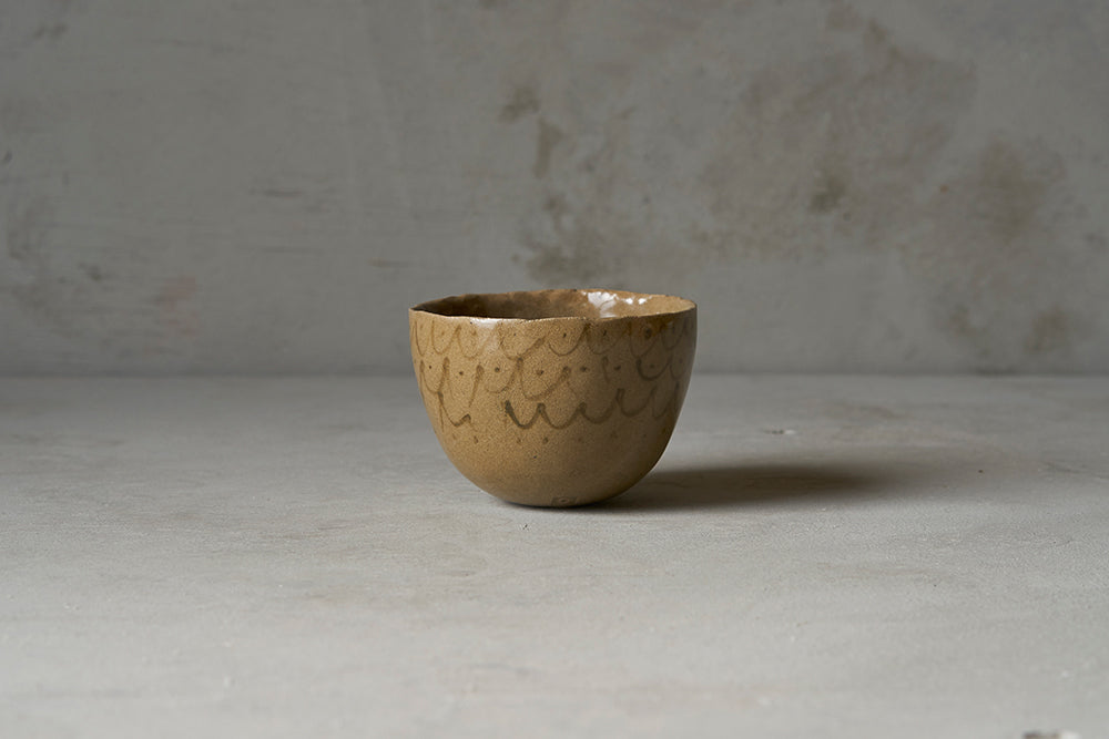 コーヒーのうつわ Tetsue -鉄絵碗/灰釉- by Hiromu Nagato