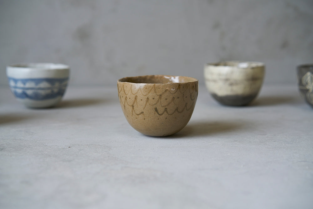 コーヒーのうつわ Tetsue -鉄絵碗/灰釉- by Hiromu Nagato